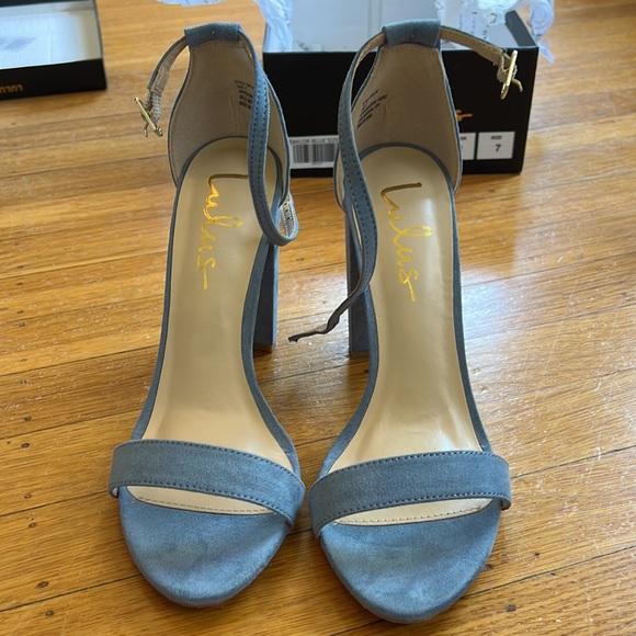 Lulus Ankle strap heels size 7 - Picture 4 of 5